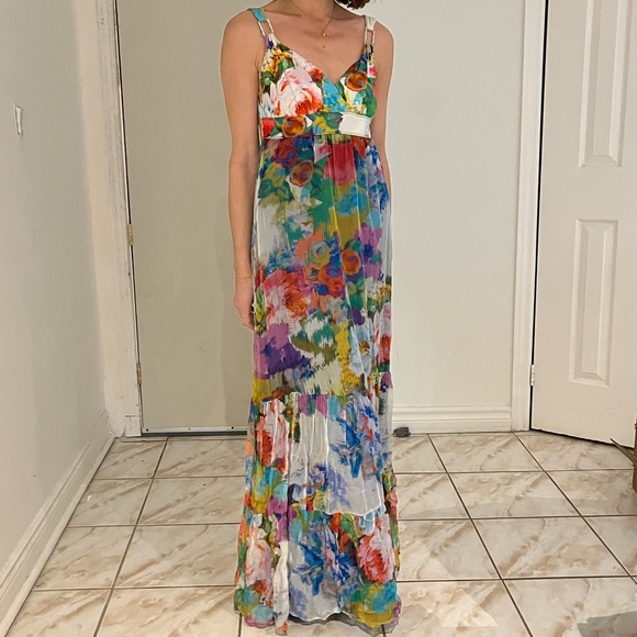 Floral dress with rhinestone detail - Picture 1 of 7